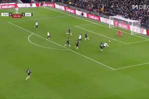 穆阿尼助攻奧多貝爾低射破門，熱刺扳回一球