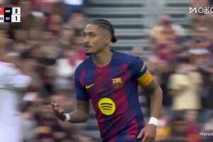 帽子戲法！拉菲尼亞接費爾明直塞起腳抽射，皮球折射進死角