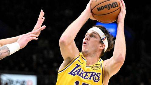 遭遇铁索连环！里夫斯全场仍博17罚取36分 背靠背两场砍下80分！