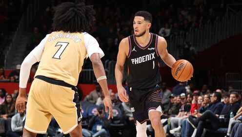 效率不太高！布克23中8拿到22分6板5助1斷