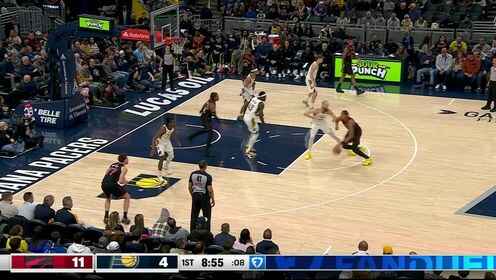 巴恩斯16投10中，罰球9中5拿到26分7籃板13助攻2搶斷1蓋帽