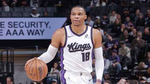 底角三分一錘定音鎮火箭！威少12中6砍下15分6板10助 三分6中3