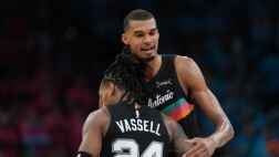 ??馬刺1-0開拓者 文班35分隊史紀錄 楊瀚森登場 阿夫迪亞30+10