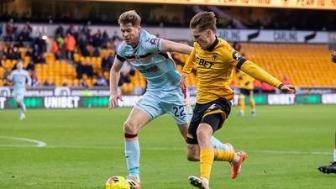 17轮不胜！狼队0-2布伦特福德 凯莱赫送点+扑点刘易斯-波特双响