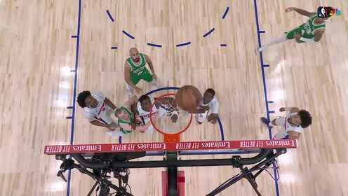 就差一點點！杰倫&middot;布朗最后時刻后仰中投沒有顛進，錯失絕殺