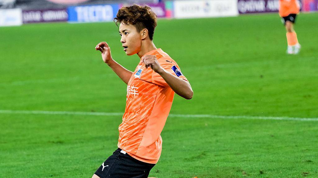  武汉1-1扳平比分！施普里克迈尔手球送点王霜主罚破门扳平