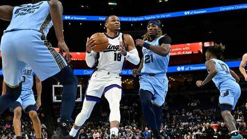 ??國(guó)王7人上雙力擒灰熊止16連敗 威少25+7 小皮蓬8中0