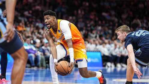 米勒12投8中，三分9中5、拿到22分5籃板3助攻，正負值+20