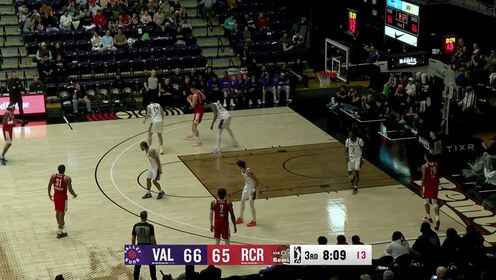 直接碾壓對手！楊瀚森低位背打瀟灑轉身上籃輕取兩分