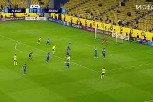 加里卜推射空門得手，利雅得勝利1-0領先阿卡達