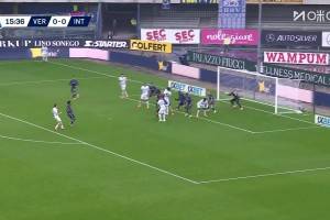 神仙球！恰20角球平抽弧頂 澤林斯基凌空世界波