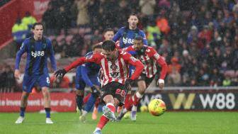 让二追三！桑德兰3-2逆转伯恩茅斯 勒费点射特劳雷布罗比建功