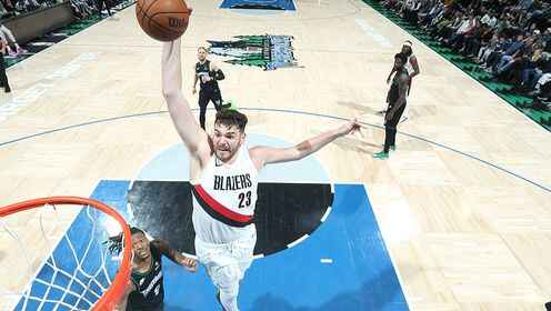 一點不虛戈貝爾！克林根兩分球8中8砍21分12板4助3帽 送致勝搶斷