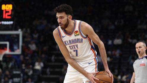 排骨战士！霍姆格伦vs灰熊拿到21分7篮板集锦