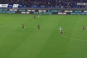 極具威脅！德布勞內(nèi)制導反擊，吉奧瓦尼&middot;桑塔納遠射被邁尼昂撲出