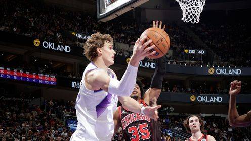 ??喬治準絕殺！爵士雙加時送公牛5連敗 馬爾卡寧47+7 吉迪三雙