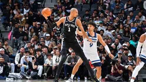 ??馬刺拒逆轉擒狼 文班39+9 凱爾登關鍵三分 華子空砍新高55分