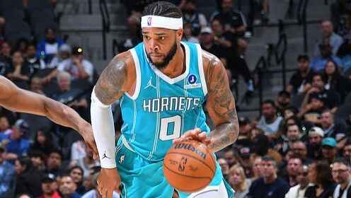 布里奇斯vs馬刺得到22分4板2助集錦