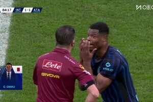 齊沃被罰下+國米球員瘋狂抗議 鄧弗里斯倒地被斷造成丟球