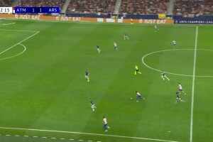 馬競險些反超！格列茲曼射門擊中門框，隨后自己補射被擋出