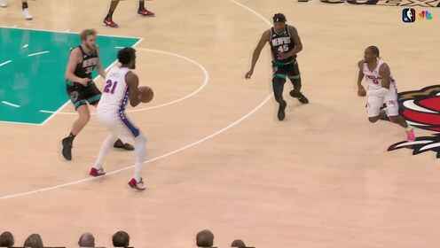 能攻能傳！馬克西21中13轟下34分4板12助2斷 上半場24分