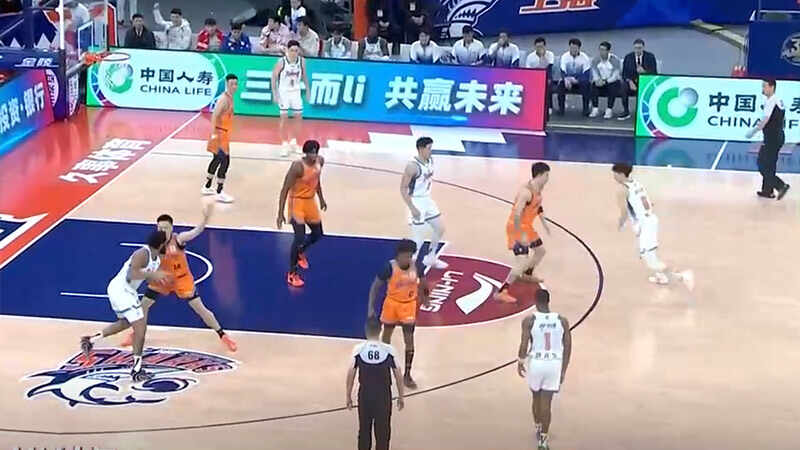 01月18日CBA常規賽 上海 - 新疆 全場錄像