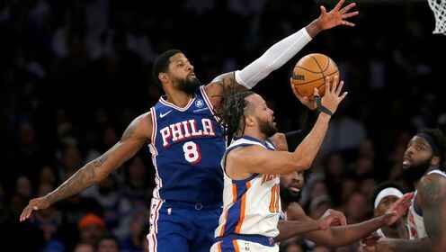 ??76人力克尼克斯 恩比德26+10 馬克西36+8 埃奇庫姆26分