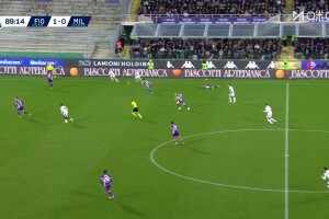 米蘭第90分鐘扳平比分??恩昆庫門前爆射破門，這腳十分干脆