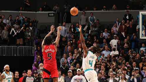 三球上籃準絕殺 奎克利壓哨三分反絕殺！