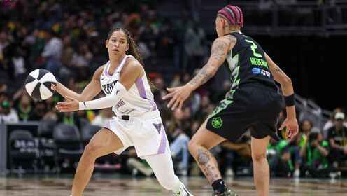  金州瓦尔基里76-72西雅图风暴萨隆22+7女武神拒绝翻盘客场击败风暴