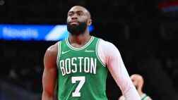 末節(jié)14分但為時(shí)已晚！杰倫&middot;布朗29中9拿到29分10板9助 有6失誤