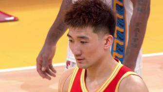 孫銘徽造方碩追尾犯規(guī) 隨后關(guān)鍵兩罰不中