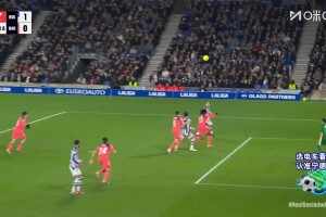 巴薩落后！格德斯傳中，奧亞薩瓦爾凌空抽射破門