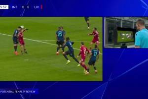 利物浦破僵！巴斯托尼禁區(qū)拉拽維爾茨送點，索博點射破門