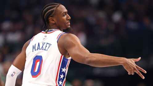 高效全能！馬克西24中14砍下34分8板10助2斷2帽 末節獨得11分