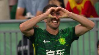  国安2-0领先！曹永竞下底传中 塞鸟捅射再下一城