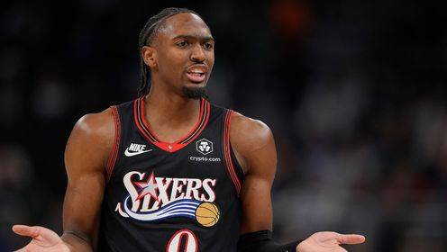 生涯之夜！马克西30中18爆砍54分创个人新高 另有5板9助3断3帽