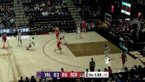 傳的恰到好處！楊瀚森送擊地妙傳助攻隊(duì)友輕松吃餅暴扣