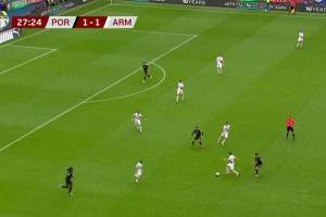 超級巨大失誤！亞美尼亞后場回傳失誤，貢薩洛·拉莫斯笑納大禮