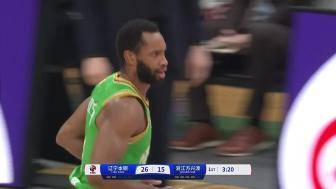 [弗格三分] 扛起球队进攻大旗！弗格外线无视防守直接干拔三分命中
