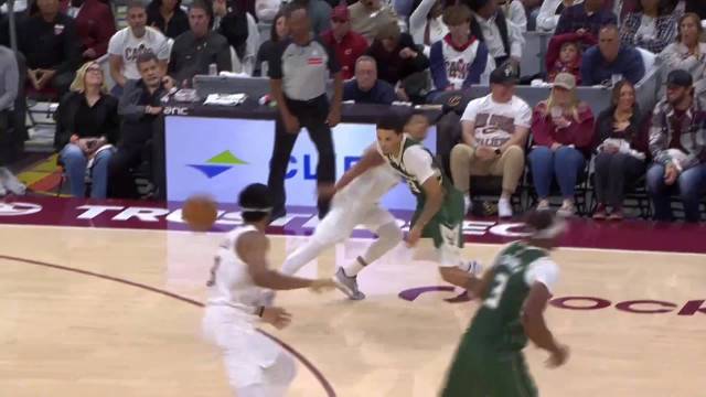 ??騎士力擒雄鹿 米切爾24分 莫布里23+8+6 字母哥空砍40+14+9