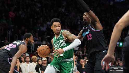 誰敢橫刀立馬！安芬尼&middot;西蒙斯末節16分助逆轉 砍賽季新高39分！