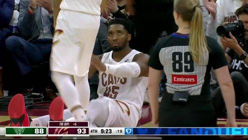 ??騎士力擒雄鹿 米切爾24分 莫布里23+8+6 字母哥空砍40+14+9