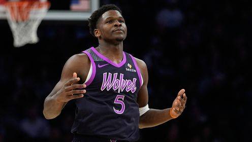 末節(jié)拿到7分！愛德華茲24中7拿到24分6助 三分11中2