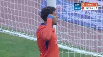 [进球视频]克雷桑禁区内造点并亲自主罚命中，泰山2-0铁人！