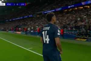 [进球视频] 门将绝望！杜埃打门变线无解诡异弧线破门！巴黎1-0领先利物浦！