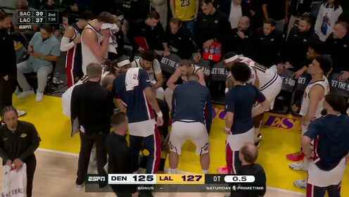 解說瞬間激動~！東契奇0.5秒后仰跳投上演絕殺