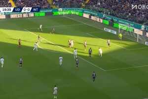 先下一城！埃斯波西托助攻 勞塔羅扛人推射破門