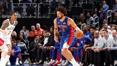 穩(wěn)定控場(chǎng)！康寧漢姆18投8中 拿下23分6板12助&正負(fù)值+28冠絕全場(chǎng)