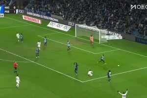 [点球被扑]杜埃突破造点，自己主罚被门将扑出